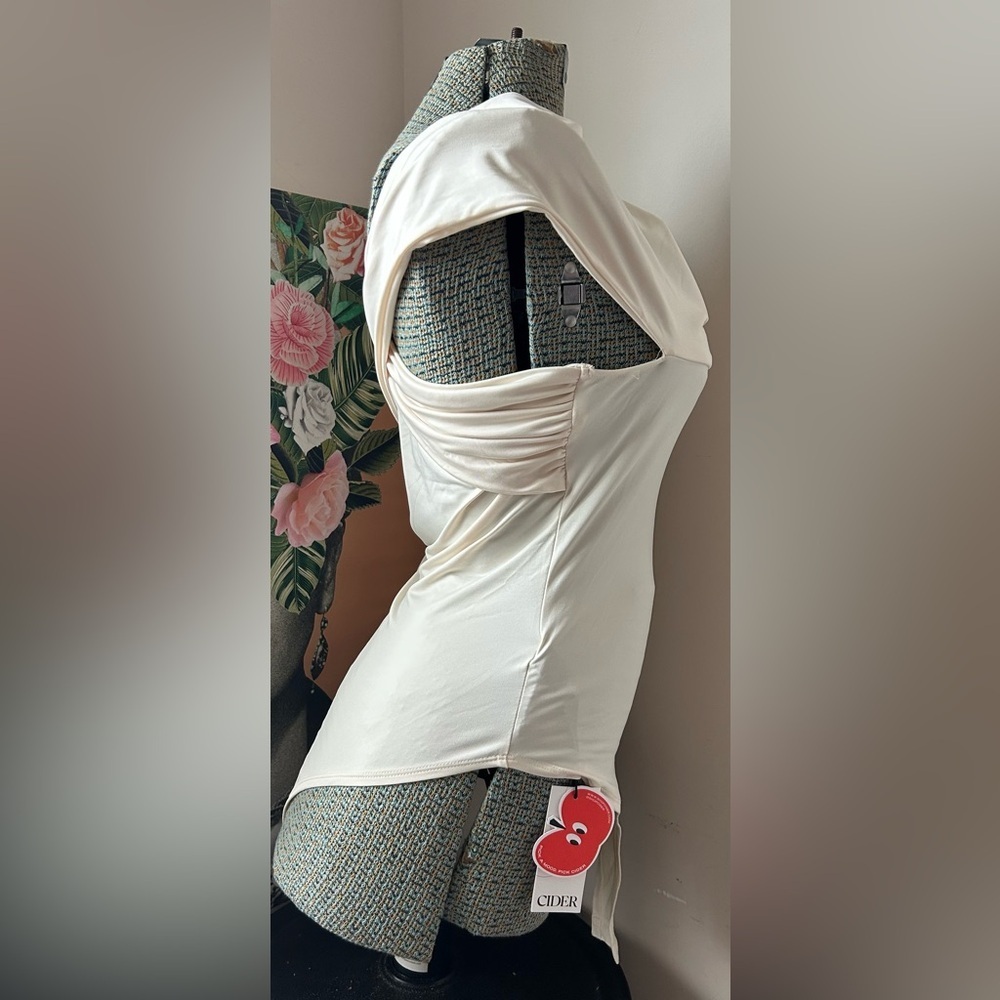 NWT CIDER OFF THE SHOULDER VERSATILE BODYSUIT XL Workhorse piece, offers options - Picture 10 of 12